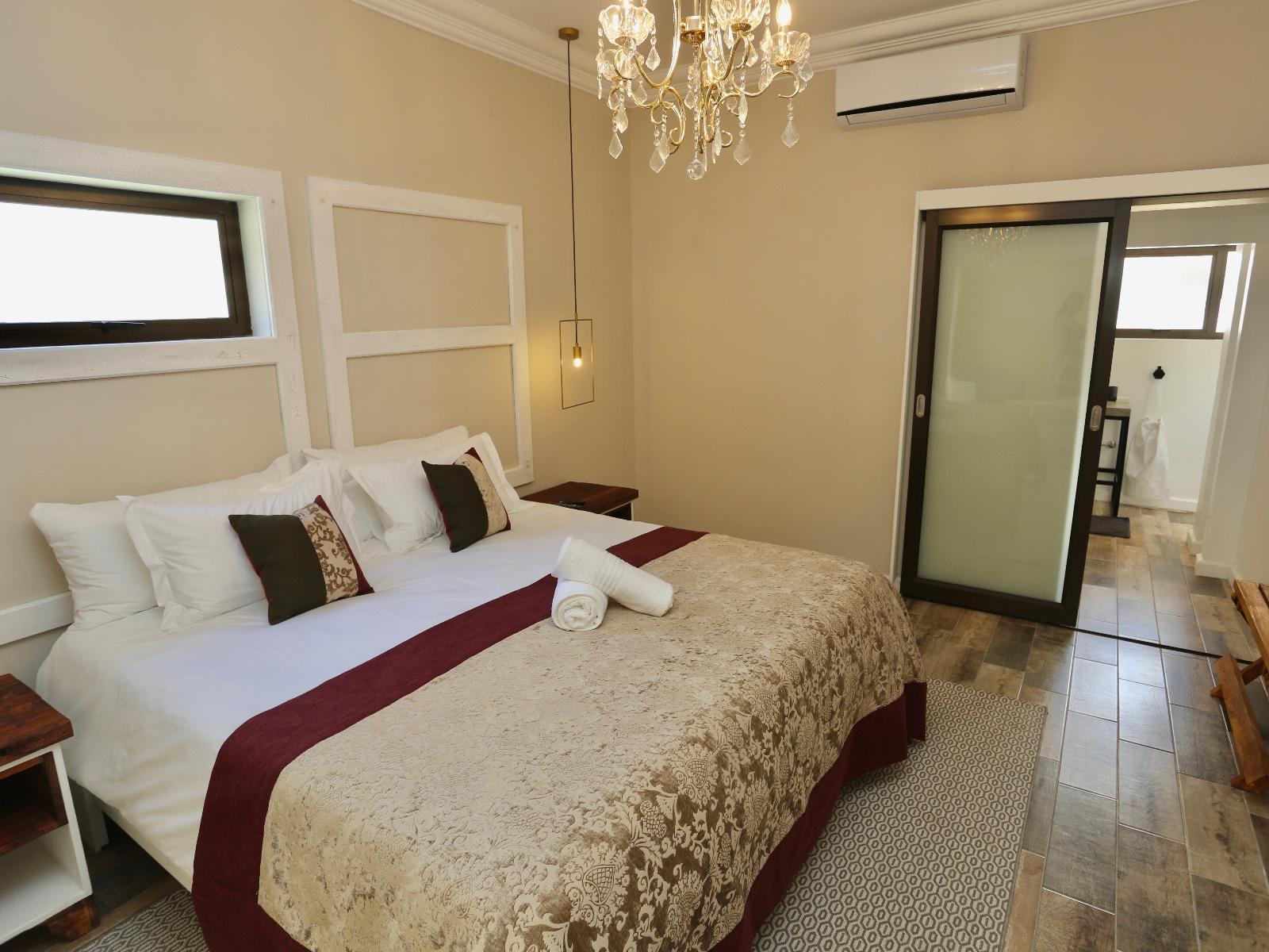 Double Room (King) - 1