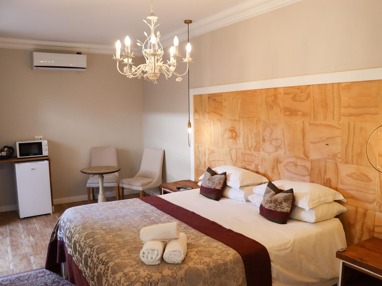 Double Room (Queen) - 1