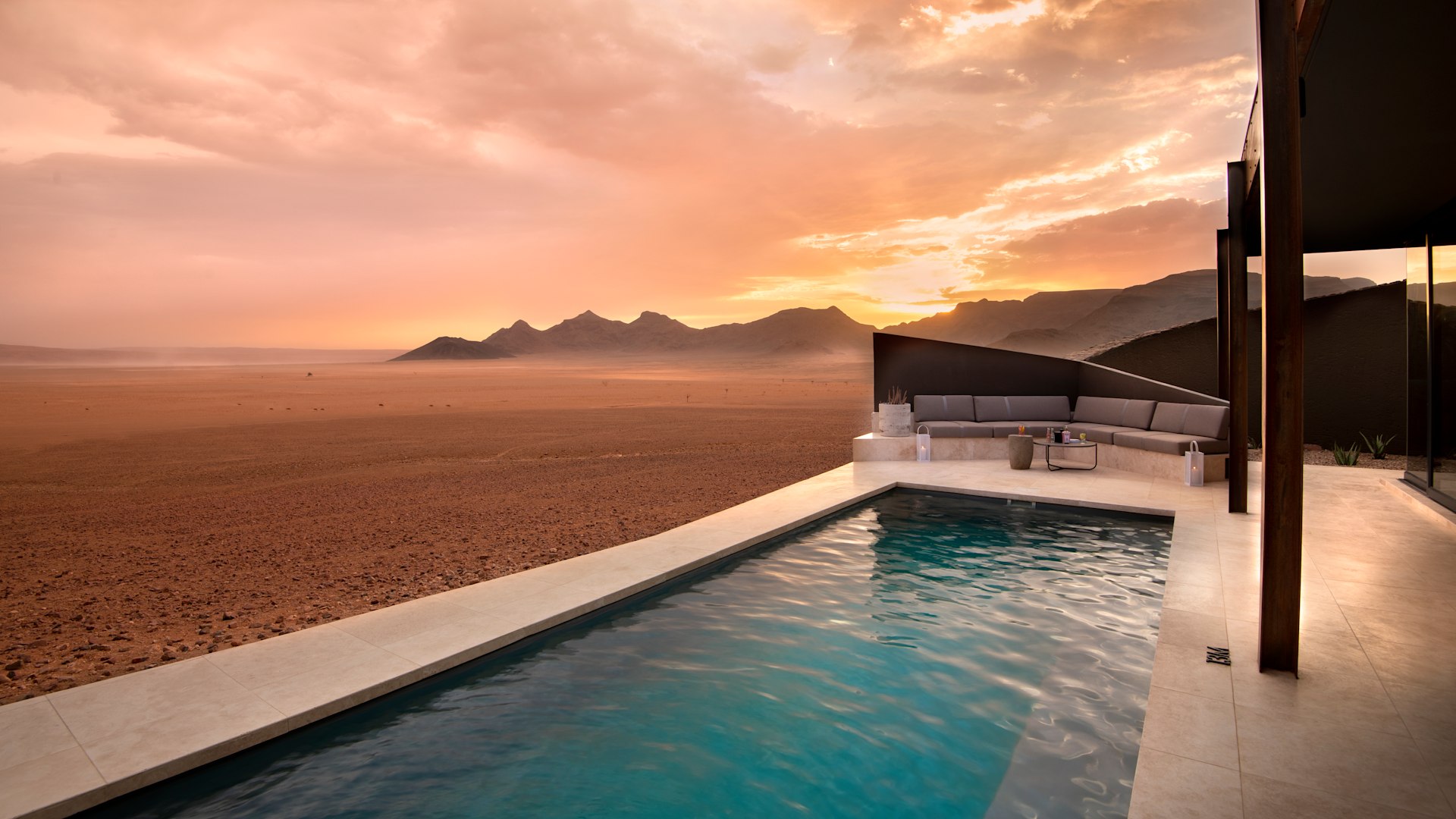 The Ultimate Guide to Sossusvlei: Dunes, Dead Vlei & Where to Stay