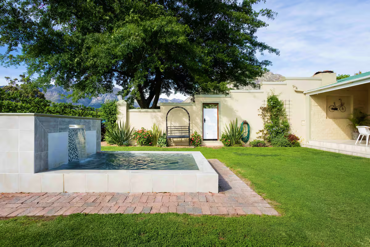 Franschhoek Farm Cottages – The Triplums
