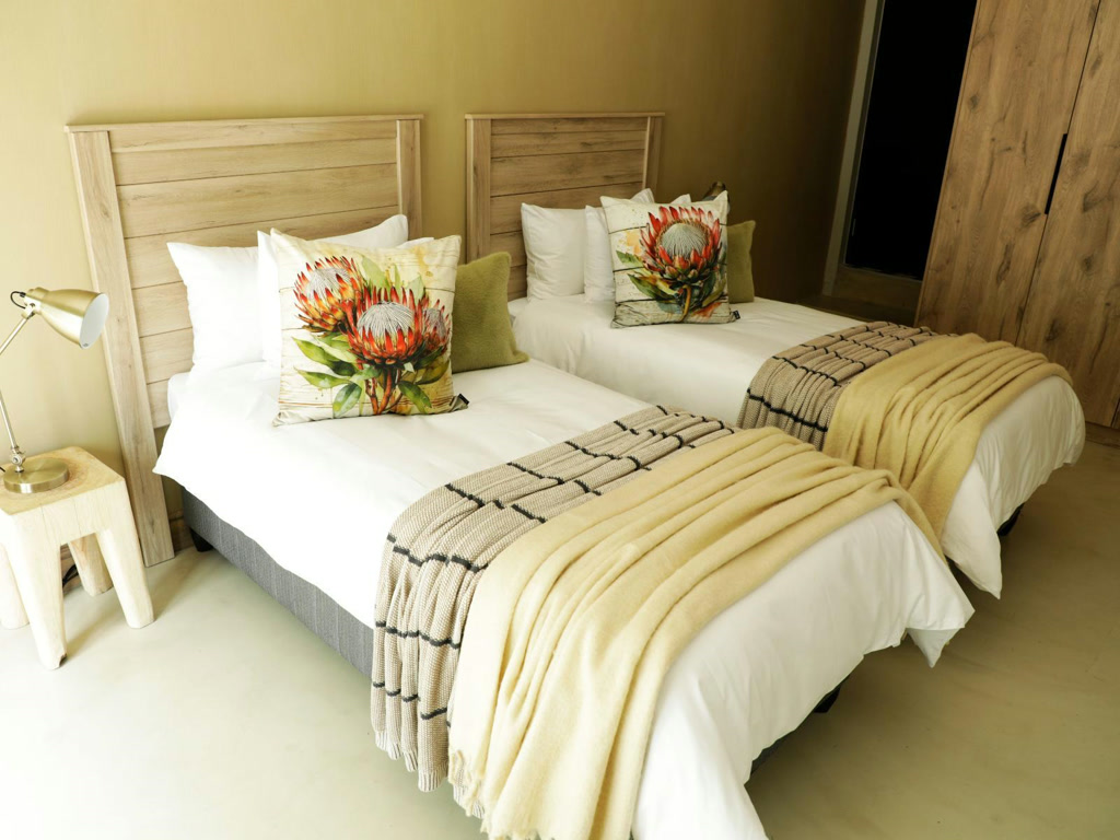 Cottage Ensuite Three (Two Singles) - 1