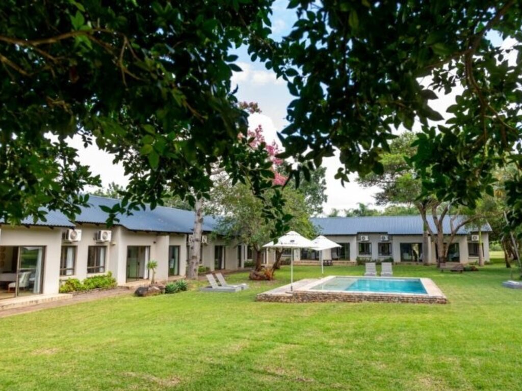 Hamiltons Lodge & Restaurant gallery