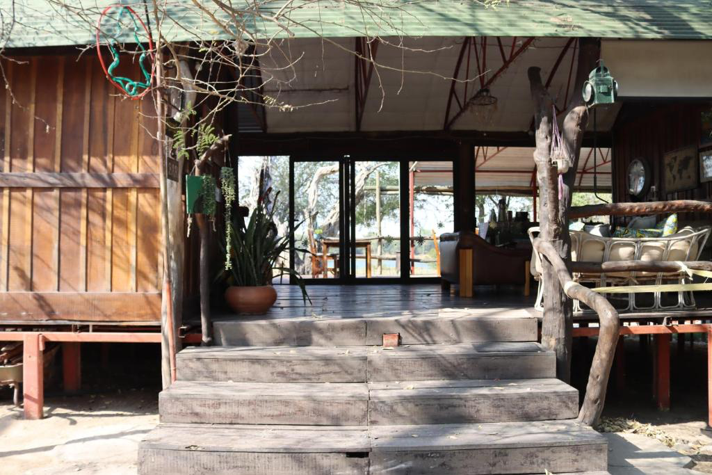 Mukuku Oasis Lodge