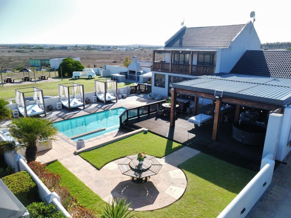 Rox & Sea Country Lodge