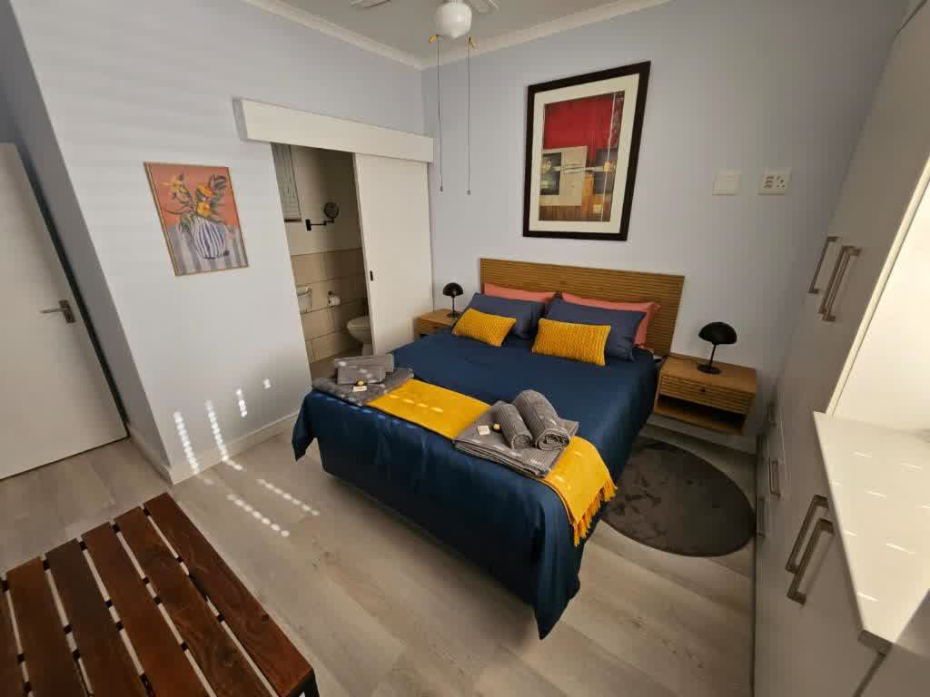 Classic Holiday Home - 1